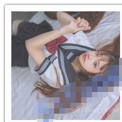 超美推特女神【一隻雲燒】最新JK付費套圖，三點全露